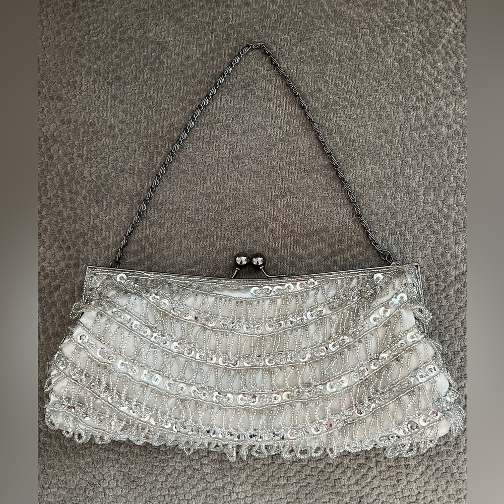 NWOT Silver Beaded Evening Bag - Picture 5 of 7